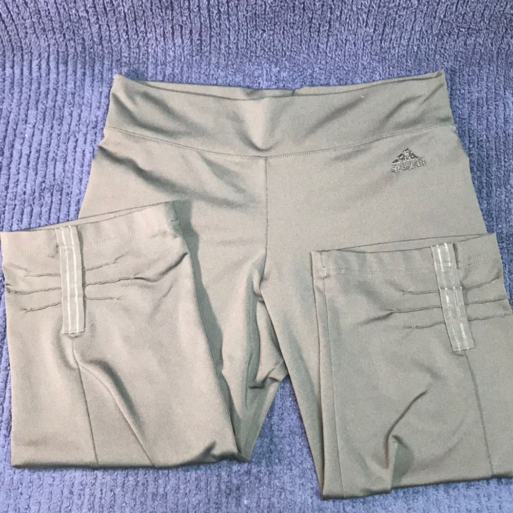 Adidas women Capri leggings size small